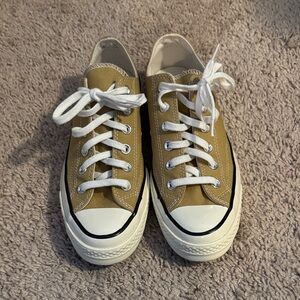 Converse Chuck 70 Women’s 9 Khaki Sneakers